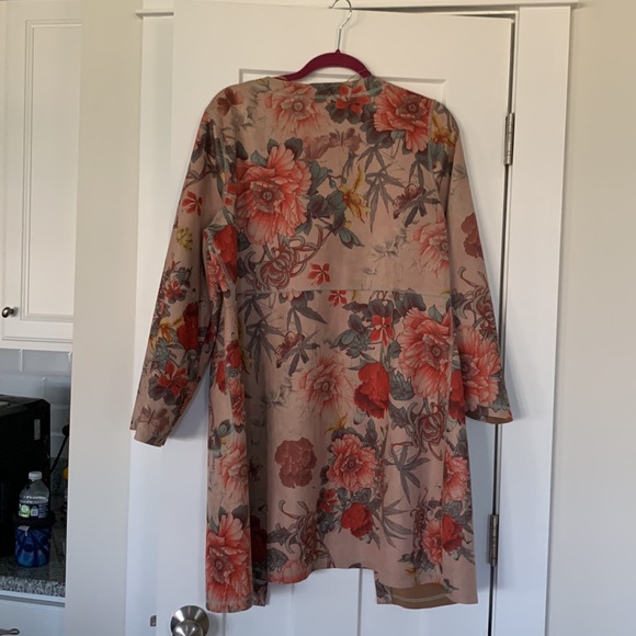 Unique coat topper in soft material from Soliatiare. Never worn. Fits loose. - Picture 3 of 9